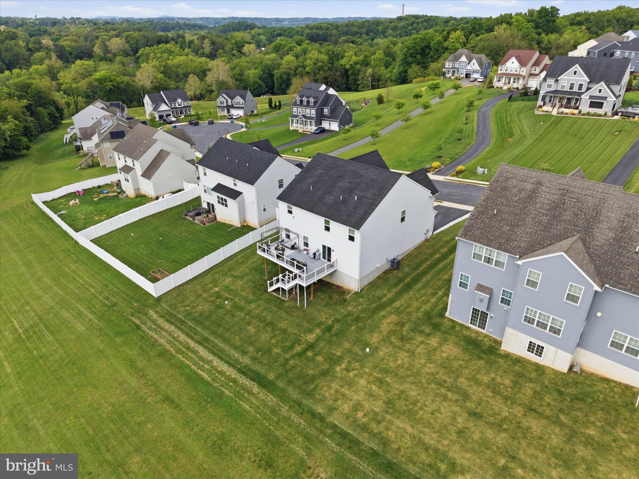 ROLLING MEADOWS AT RENTZEL FARM - Residential
