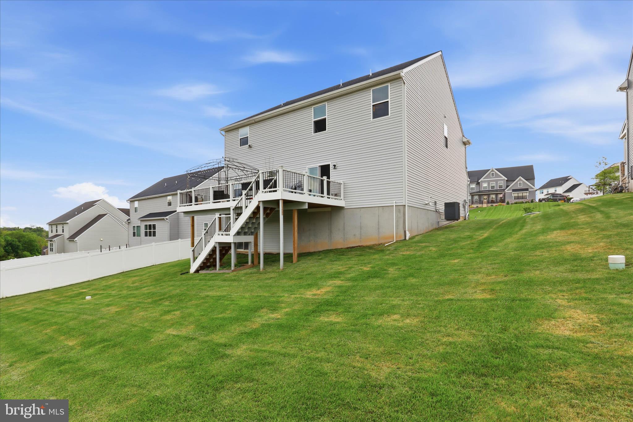 ROLLING MEADOWS AT RENTZEL FARM - Residential