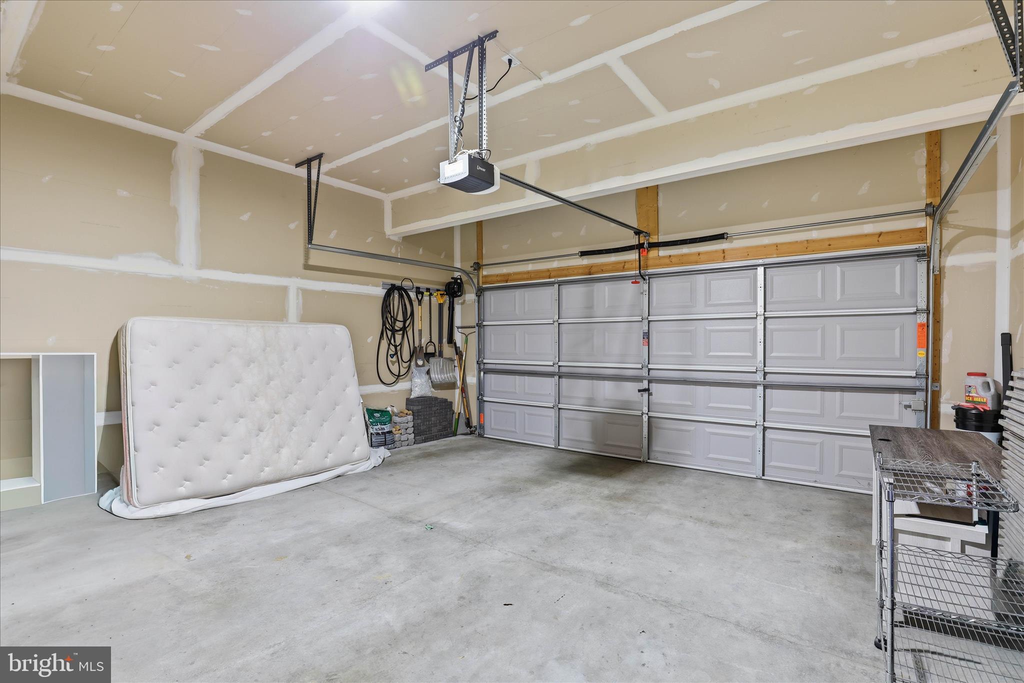 ROLLING MEADOWS AT RENTZEL FARM - Residential