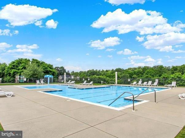 ROLLING MEADOWS AT RENTZEL FARM - Residential
