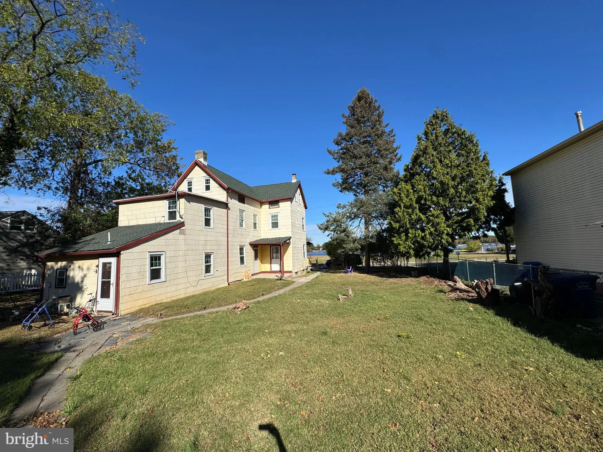 Beverly, New Jersey 08010, United States, 5 Bedrooms Bedrooms, ,2 BathroomsBathrooms,Residential,Active,231465