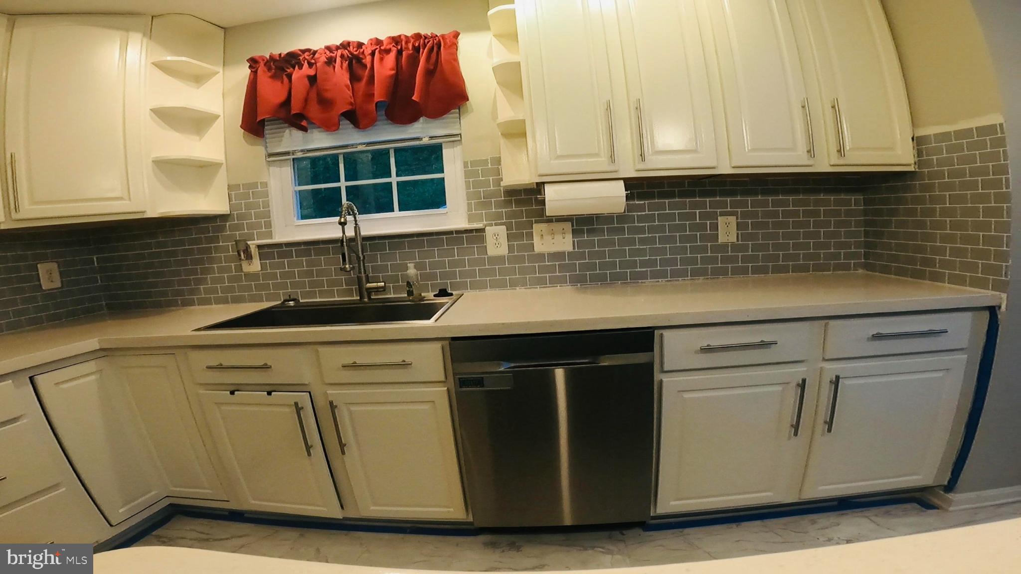 BERRY HILL MANOR - Residential