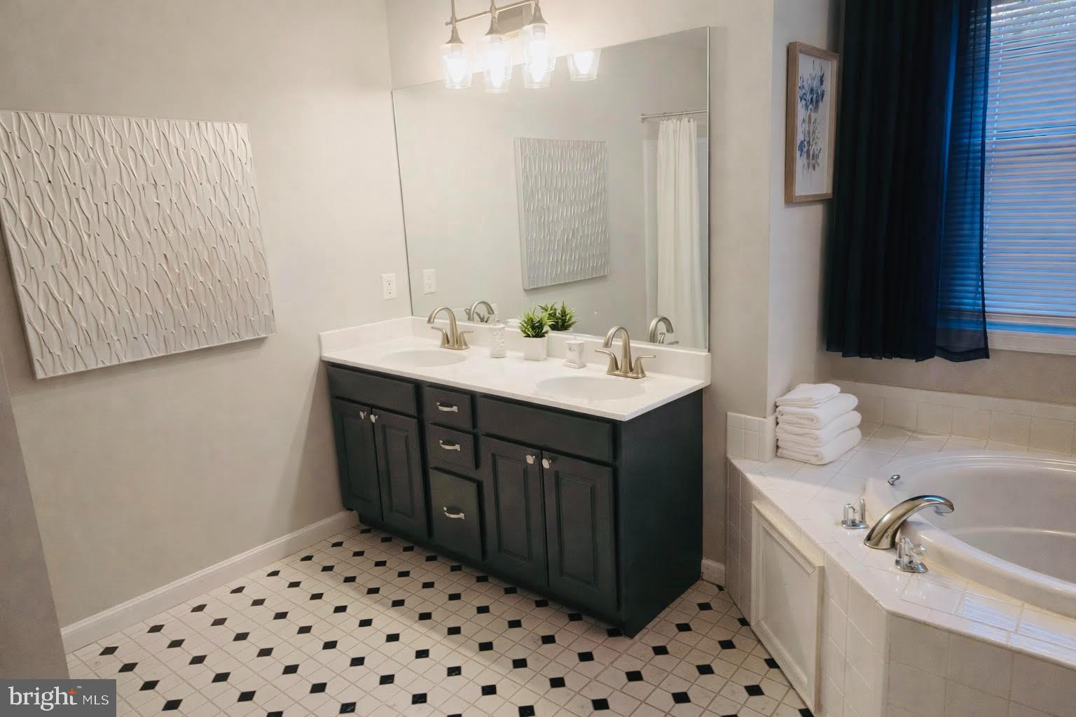 BERRY HILL MANOR - Residential