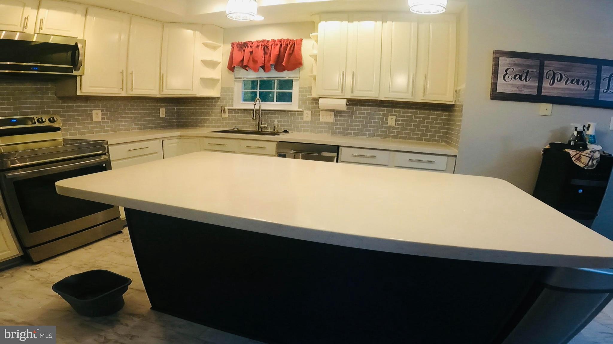 BERRY HILL MANOR - Residential