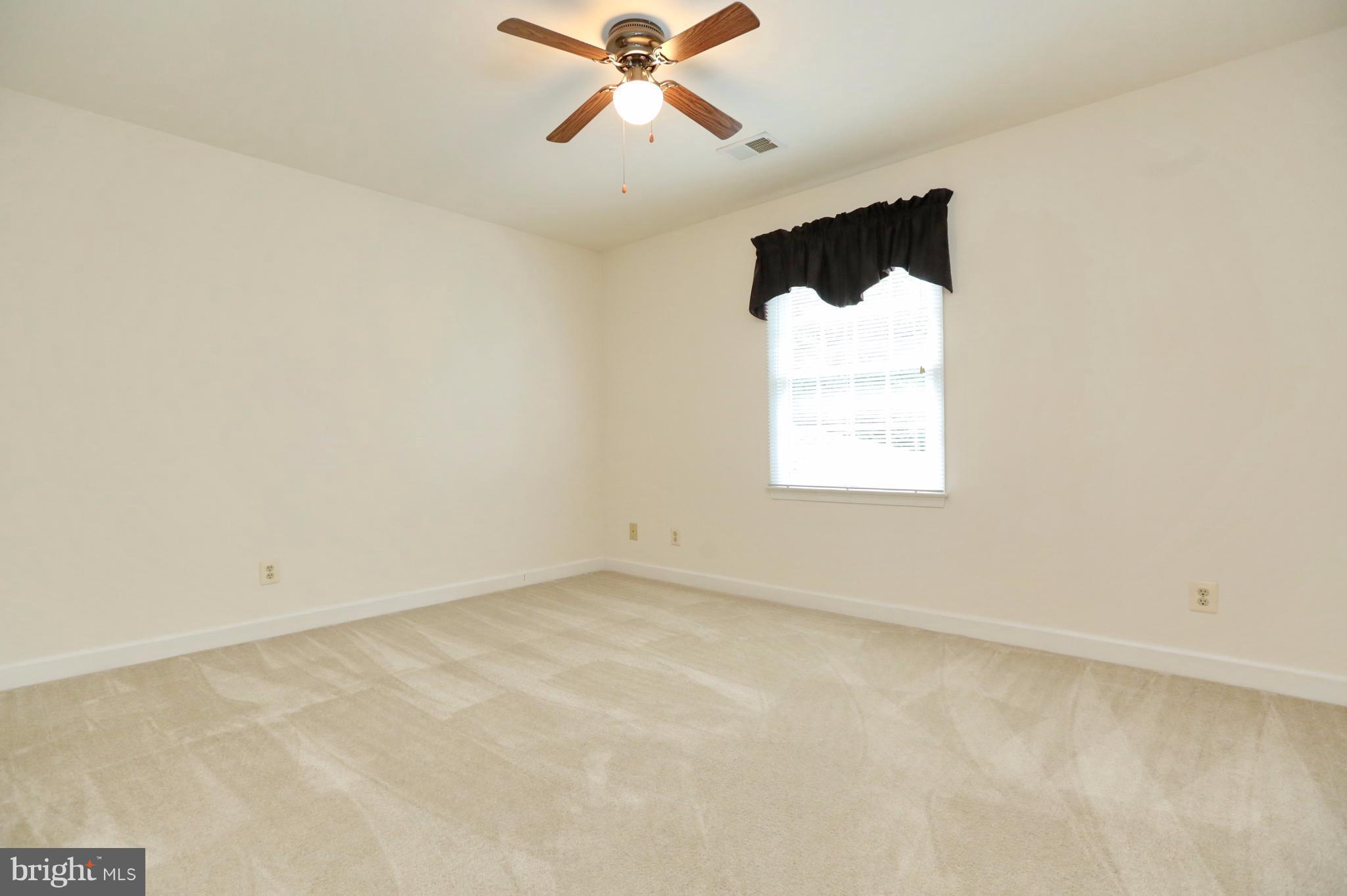 KINGS GRANT LA PLATA - Residential