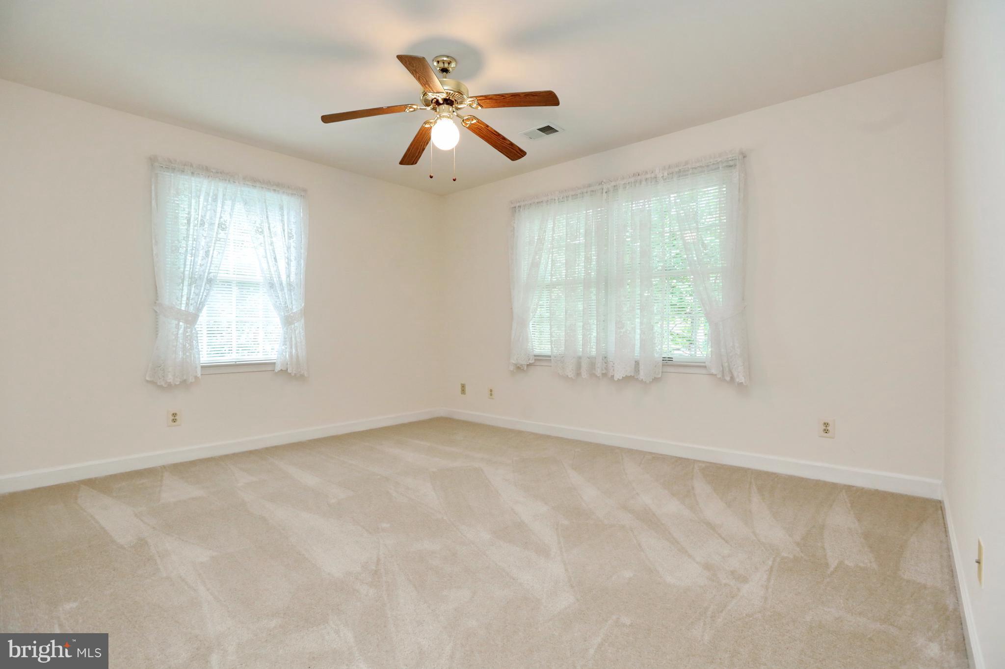 KINGS GRANT LA PLATA - Residential