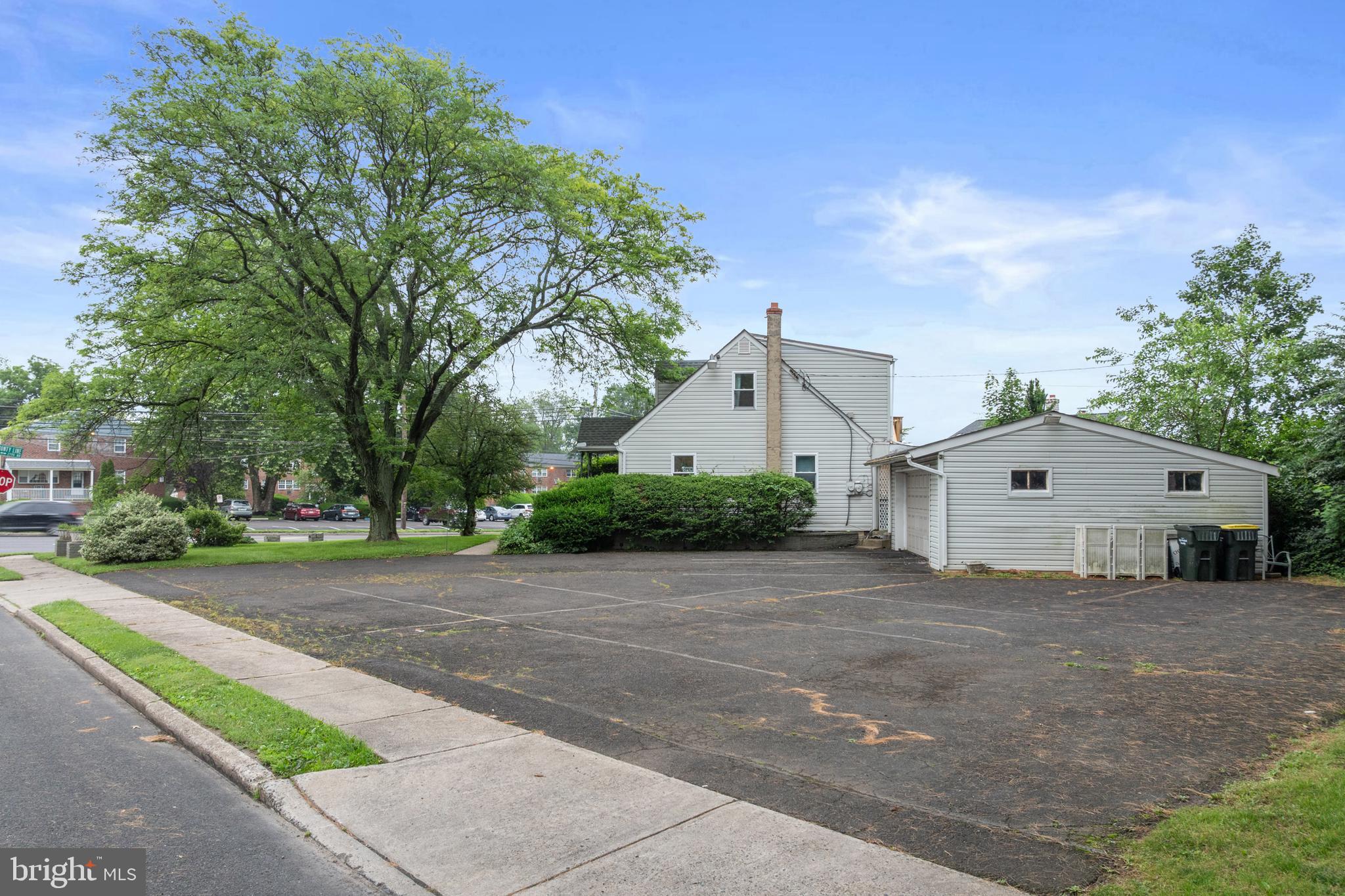 2780 E COUNTY LINE ROAD
