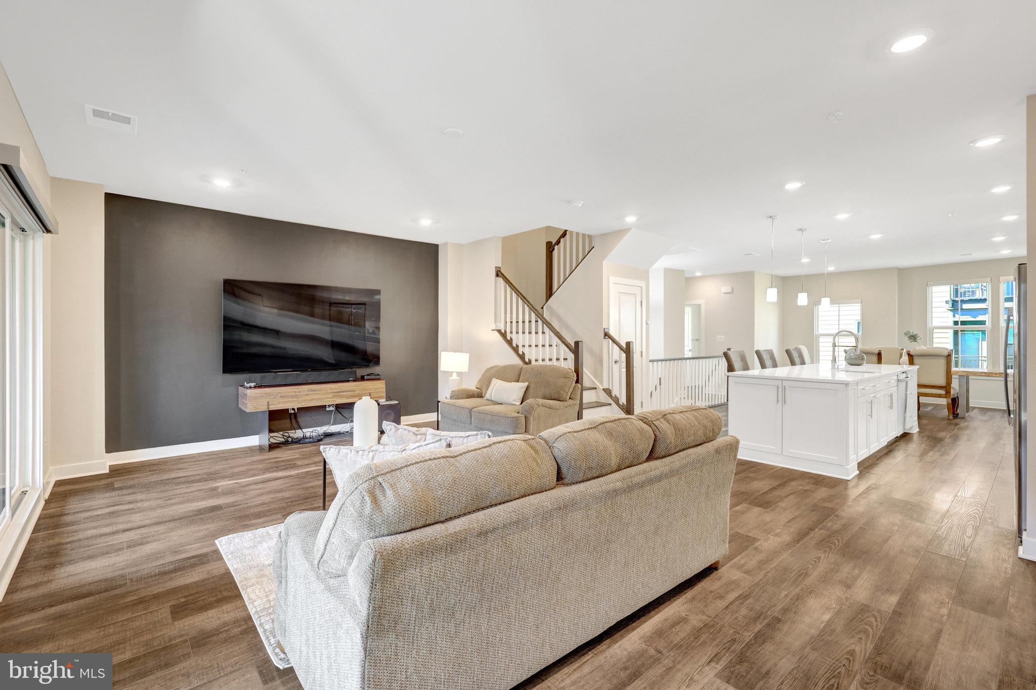 WATERVIEW AT WOODLAND PARK - Residential