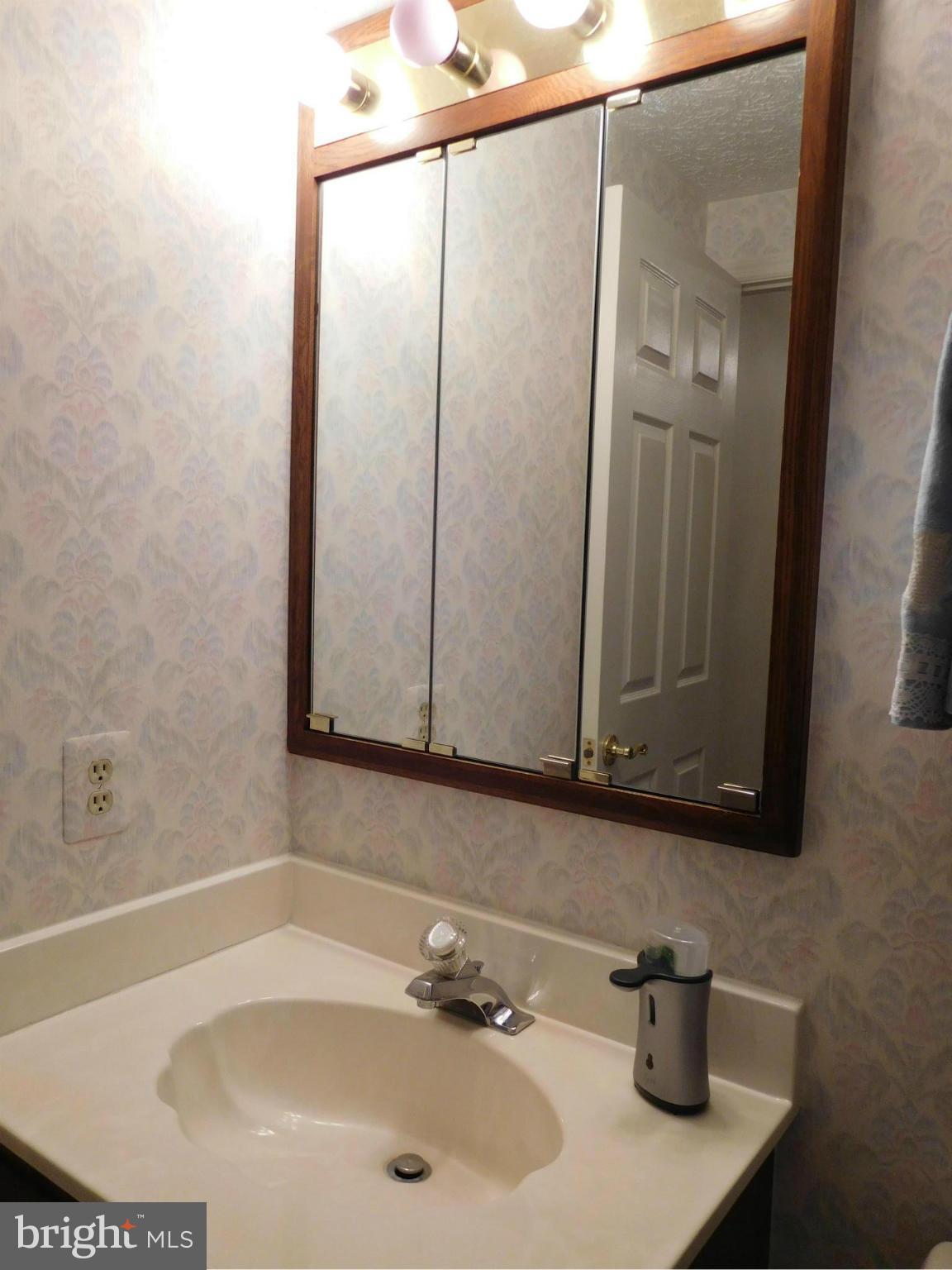 WOODBRIDGE CENTER - Residential