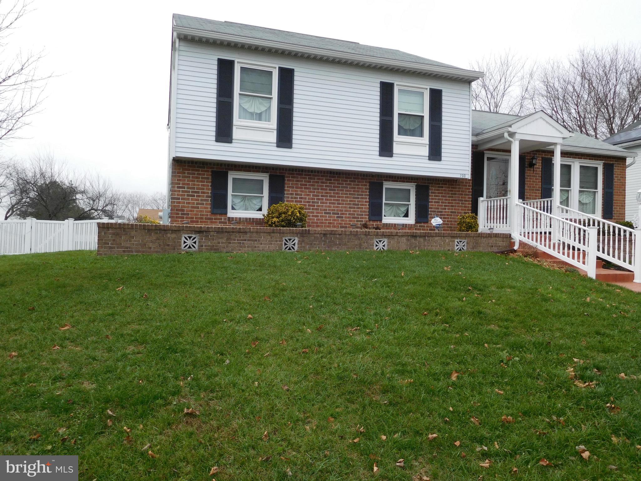 WOODBRIDGE CENTER - Residential