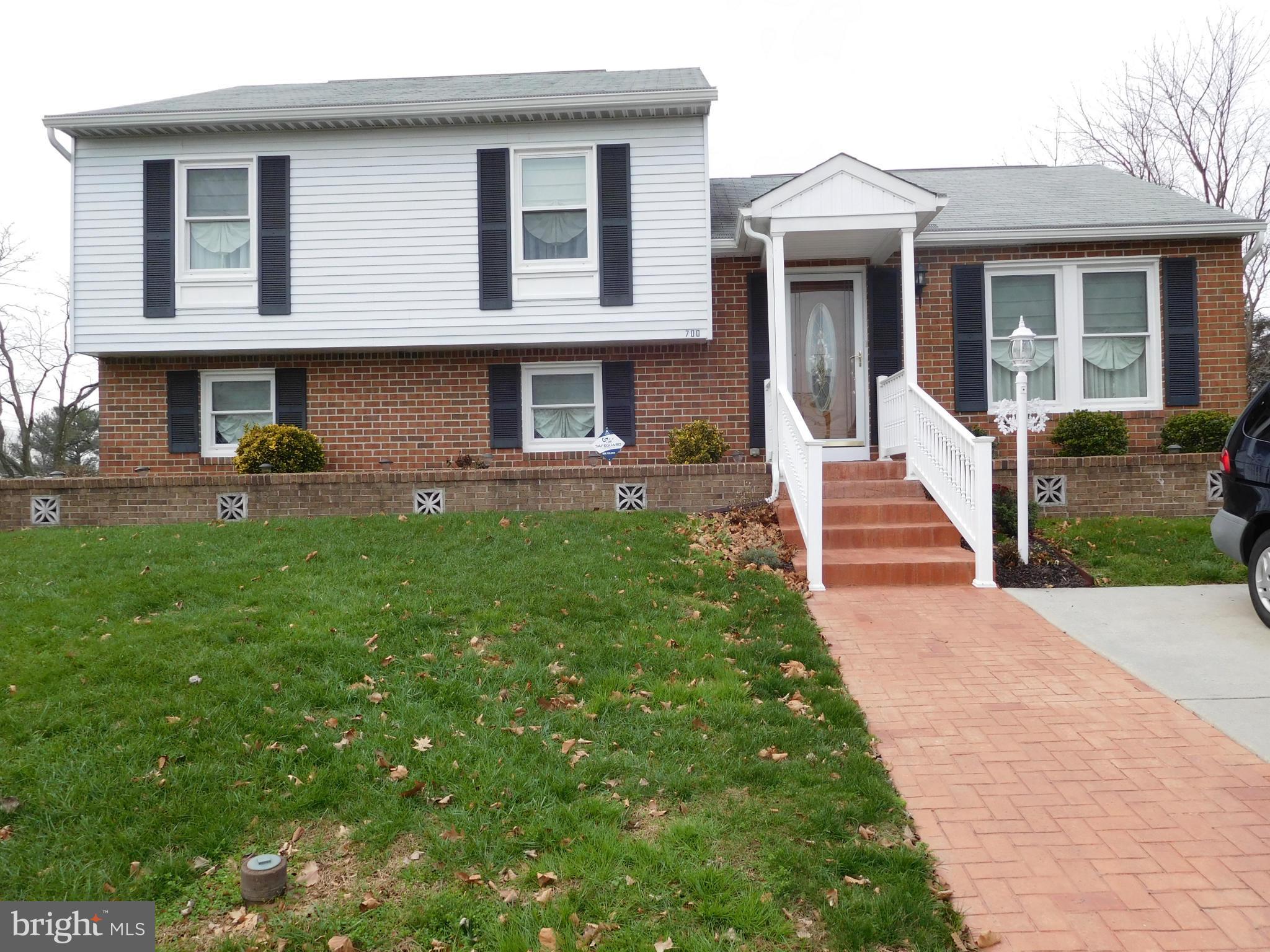 WOODBRIDGE CENTER - Residential