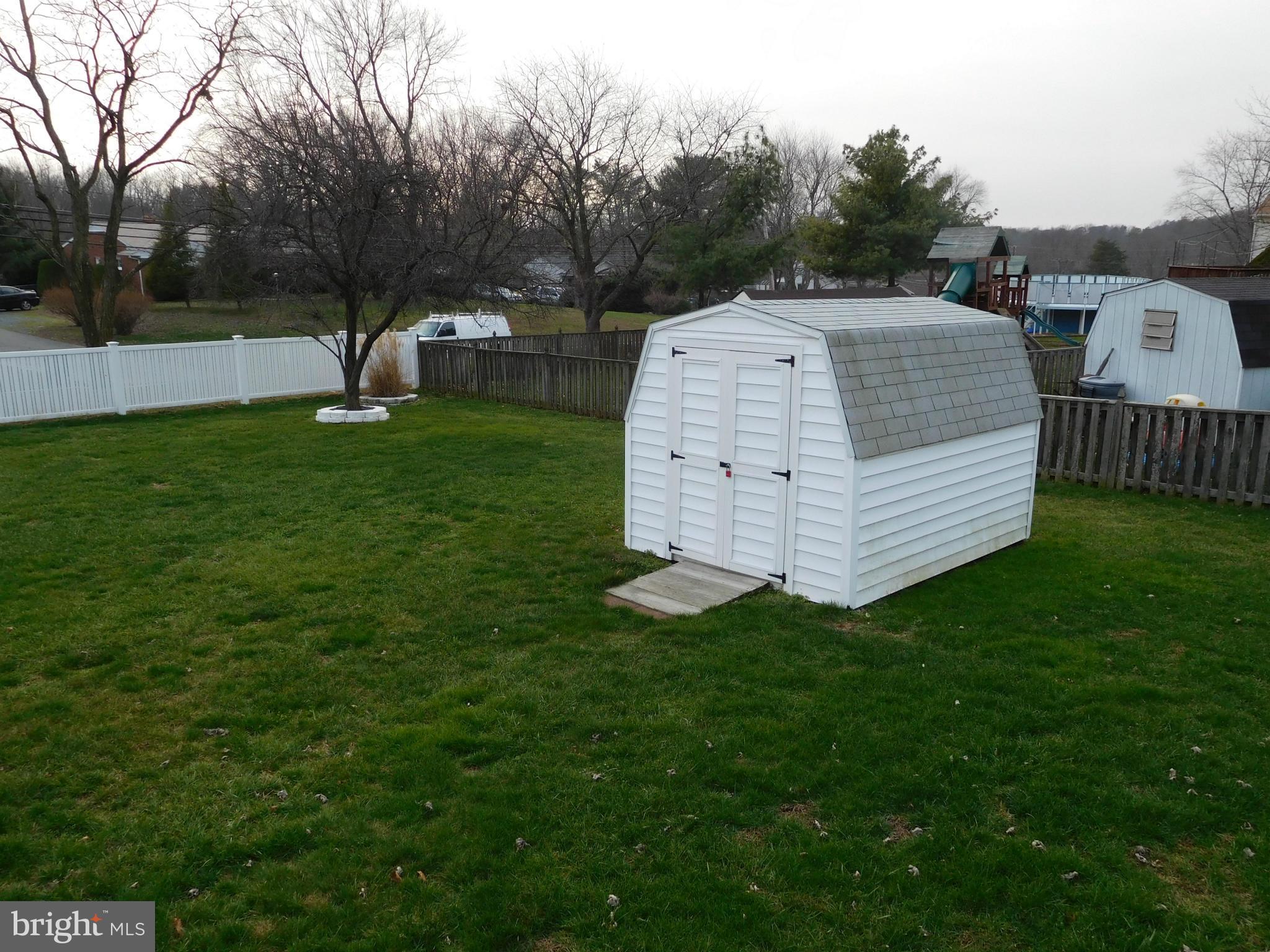 WOODBRIDGE CENTER - Residential