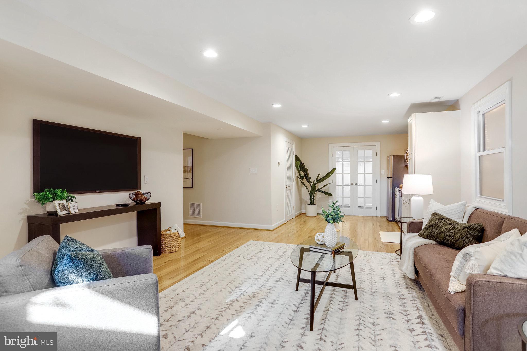 SPRING RIDGE - Residential