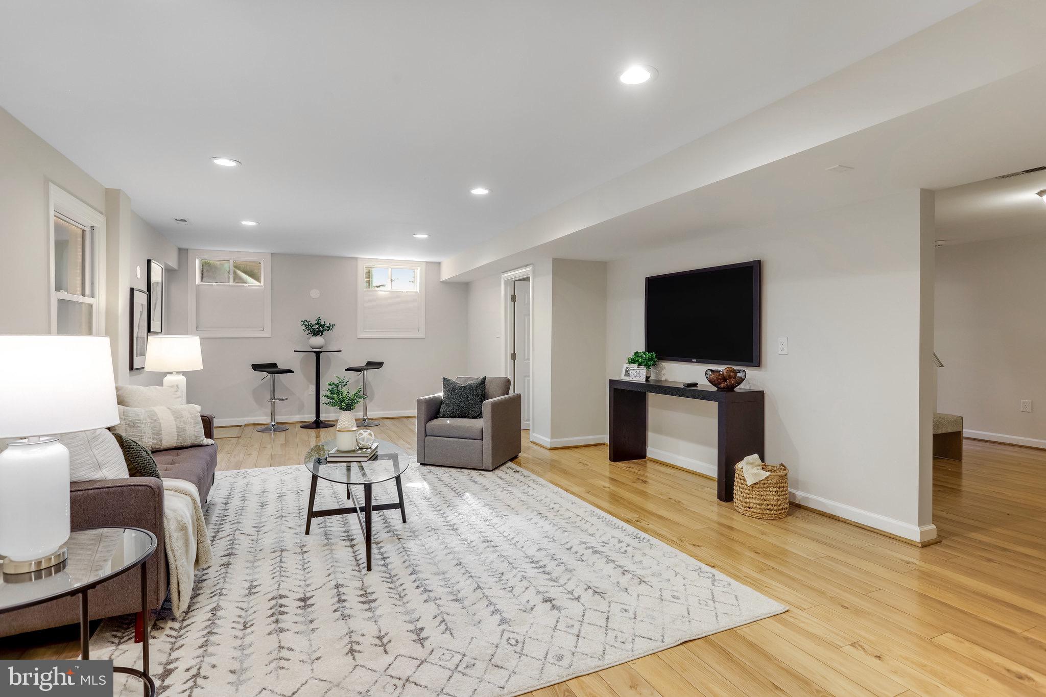 SPRING RIDGE - Residential