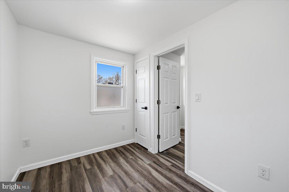 MIDWAY MANOR - Residential