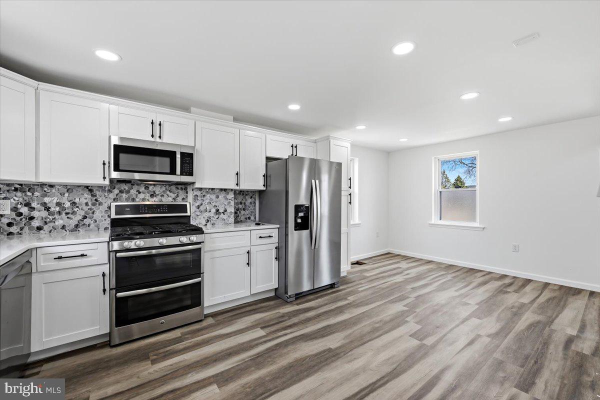 MIDWAY MANOR - Residential