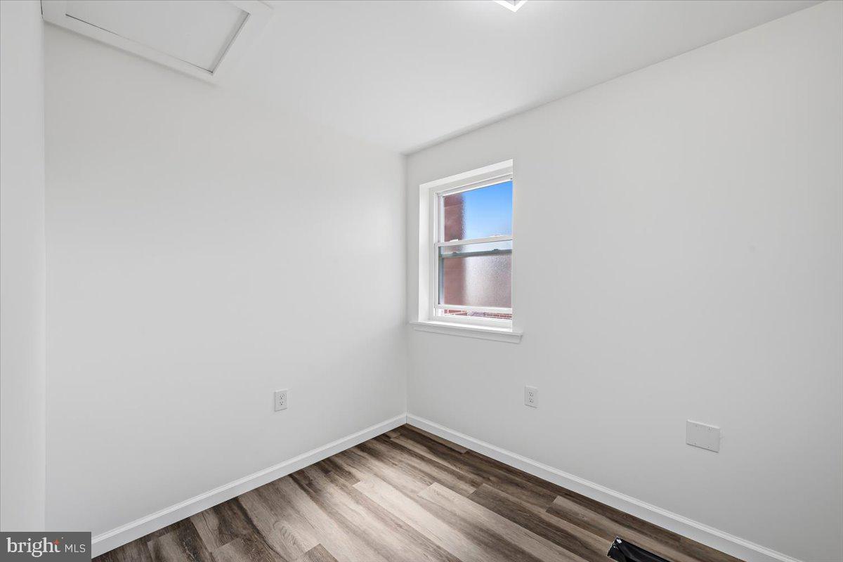 MIDWAY MANOR - Residential