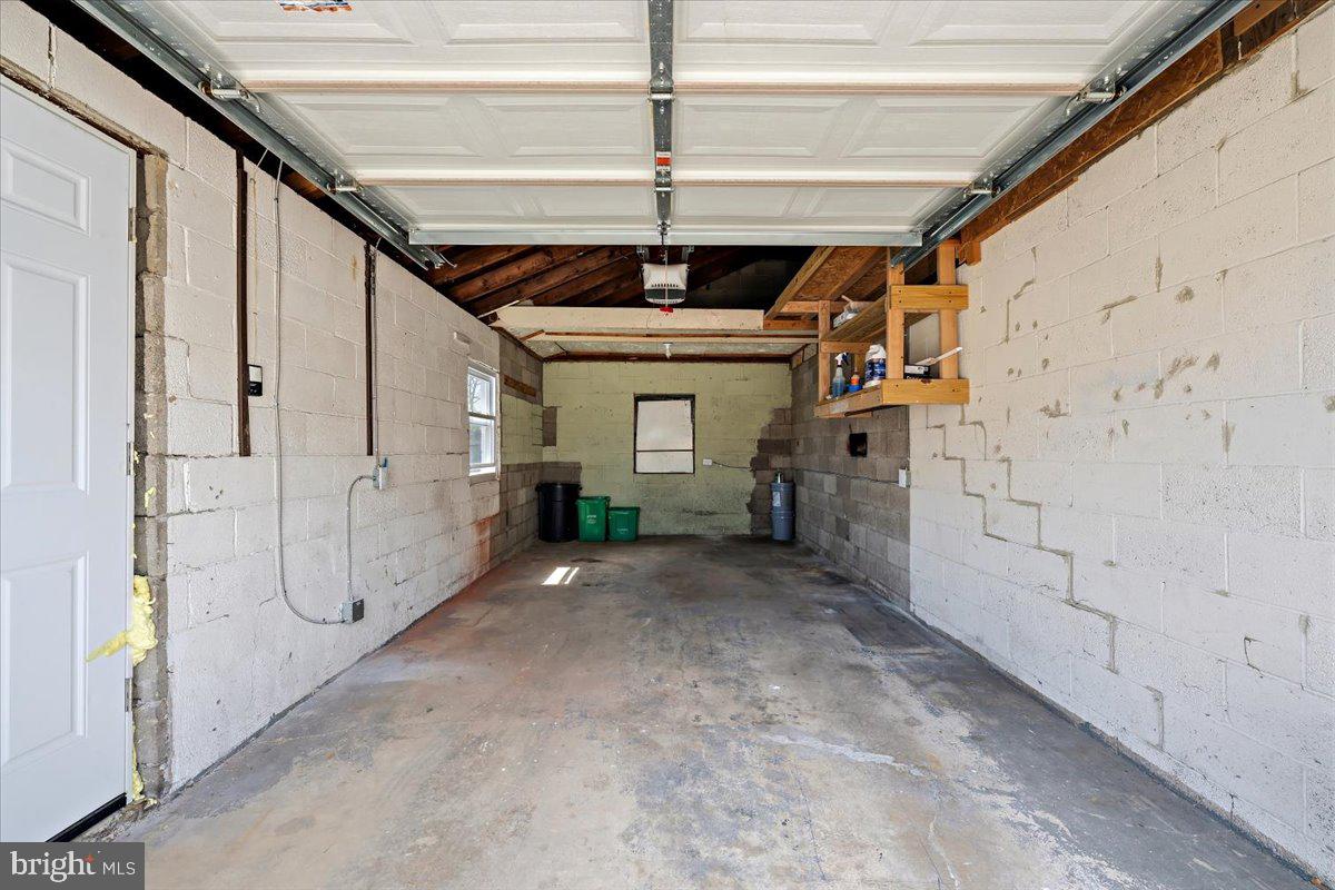 MIDWAY MANOR - Residential