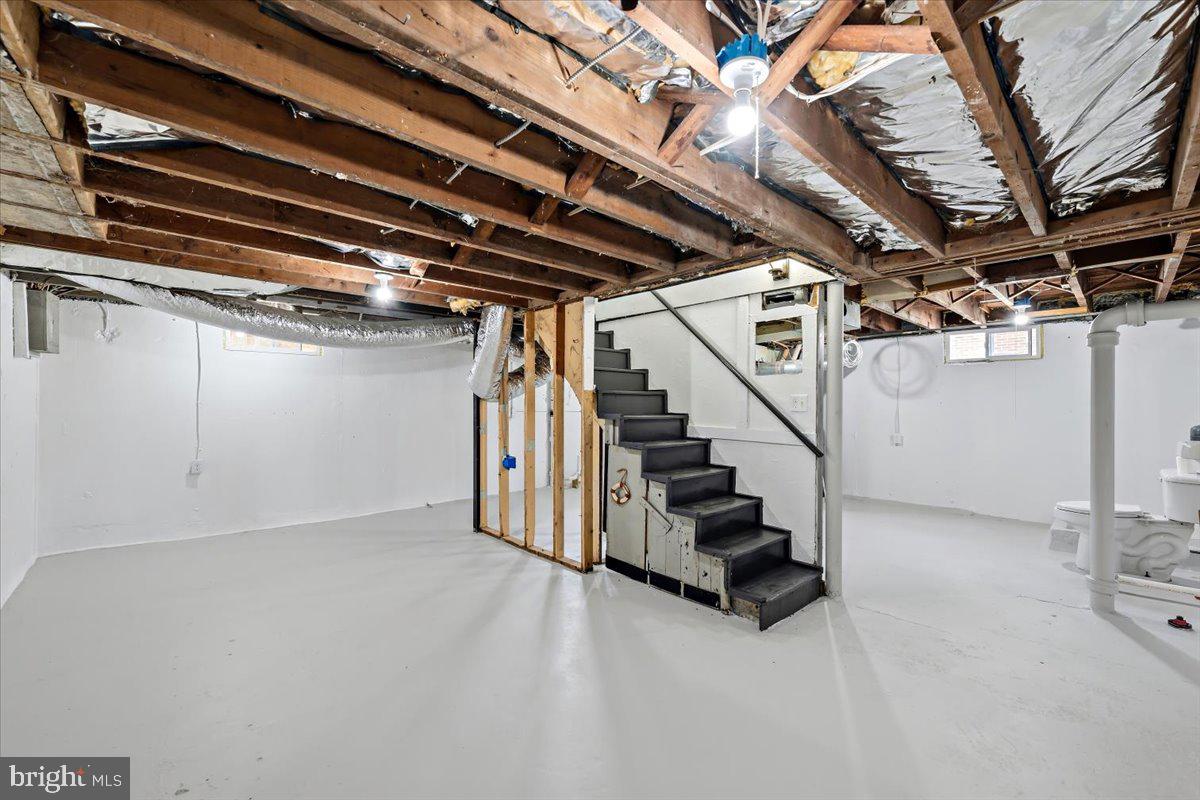 MIDWAY MANOR - Residential