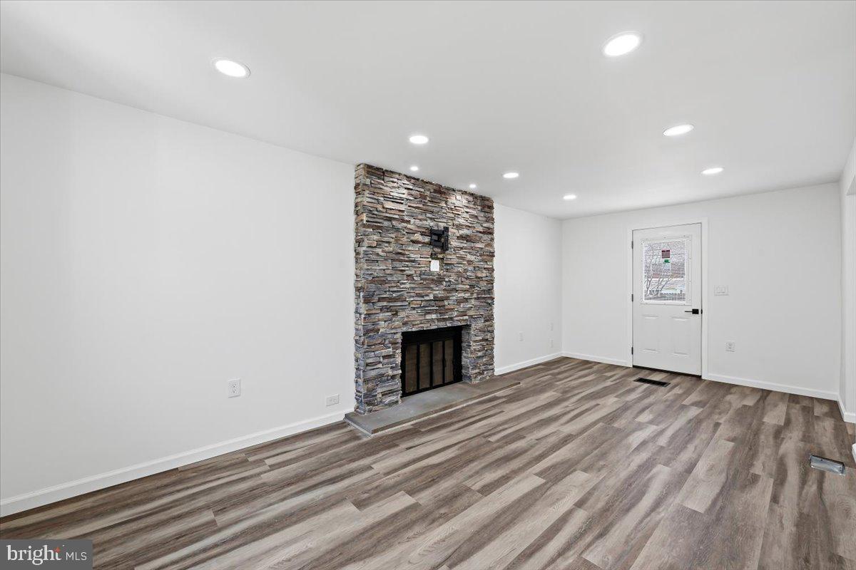 MIDWAY MANOR - Residential