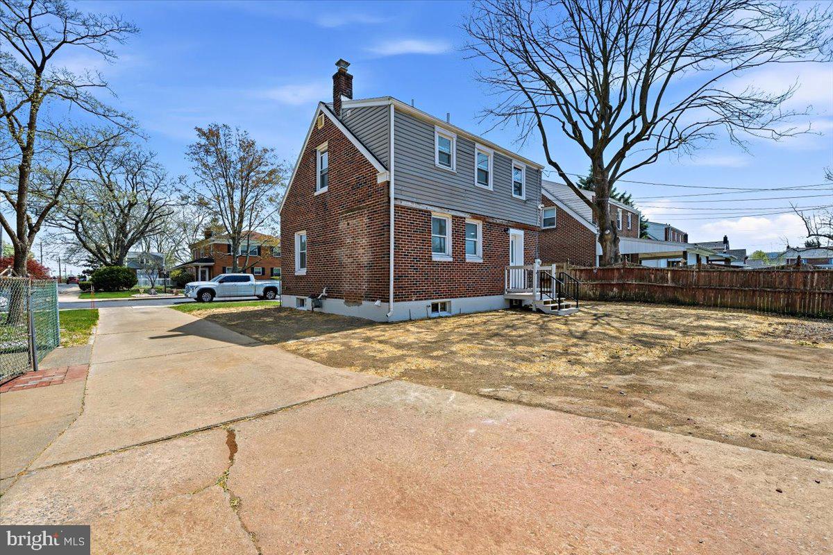 MIDWAY MANOR - Residential