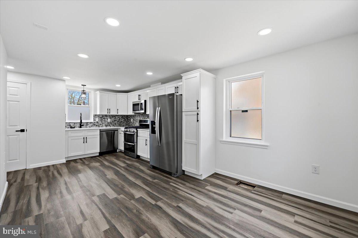 MIDWAY MANOR - Residential