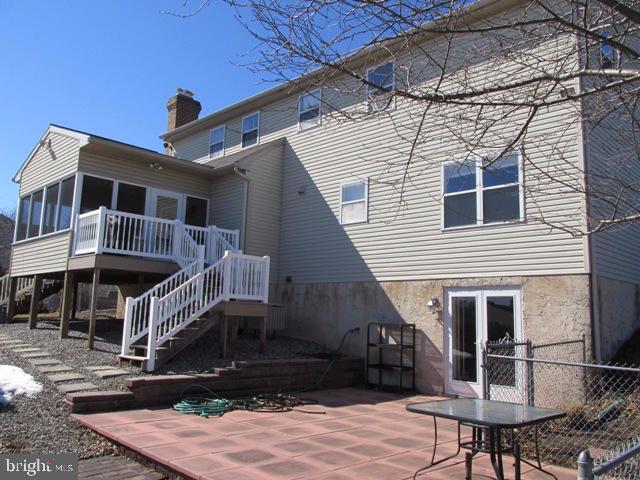 CRESTVIEW - Residential