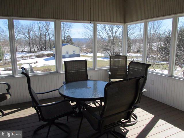 CRESTVIEW - Residential