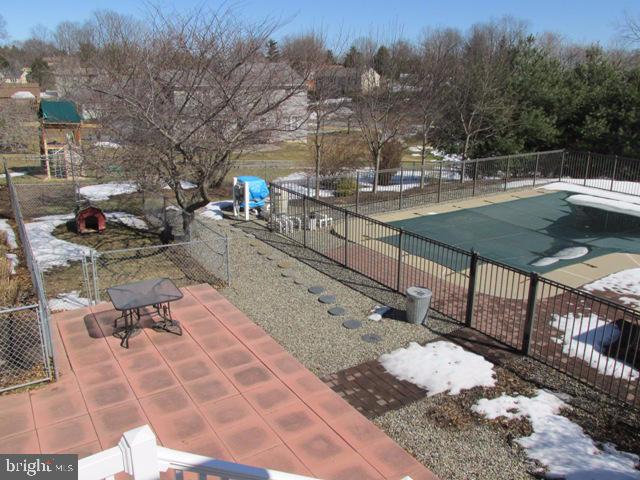 CRESTVIEW - Residential