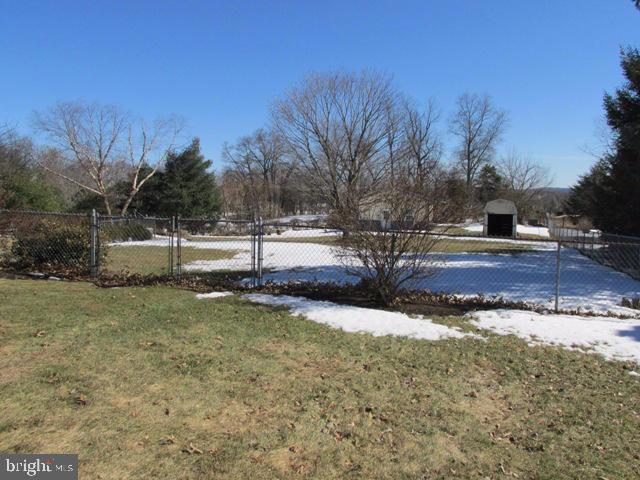 CRESTVIEW - Residential