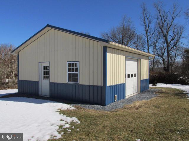 CRESTVIEW - Residential