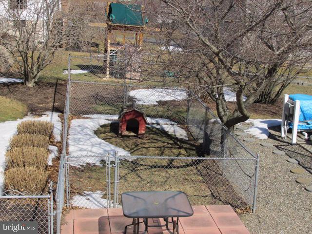 CRESTVIEW - Residential