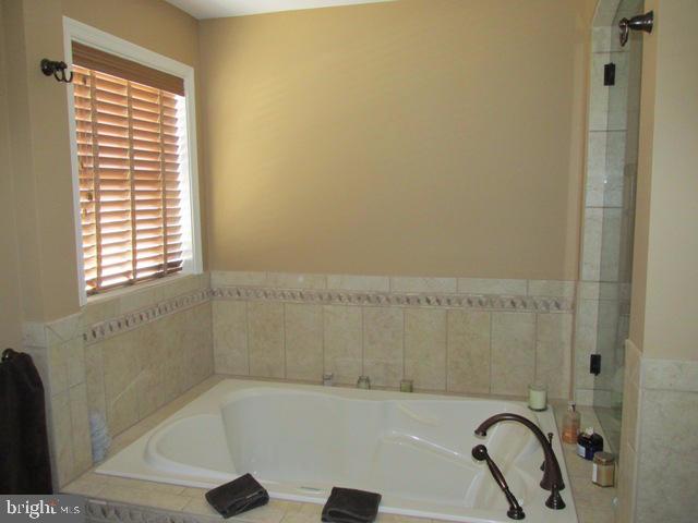 CRESTVIEW - Residential