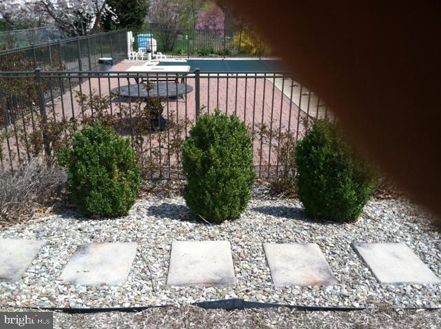 CRESTVIEW - Residential