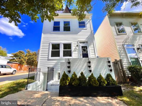 Homes For Rent - 310 S Alfred Street<br/> ALEXANDRIA, VA 22314