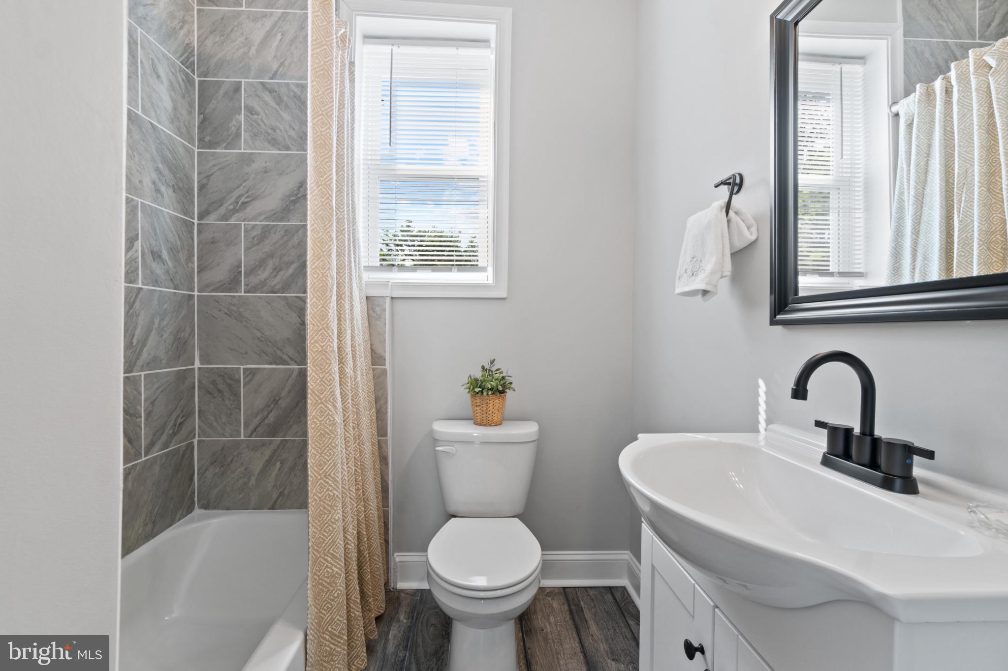 HAMILTON HEIGHTS - Residential