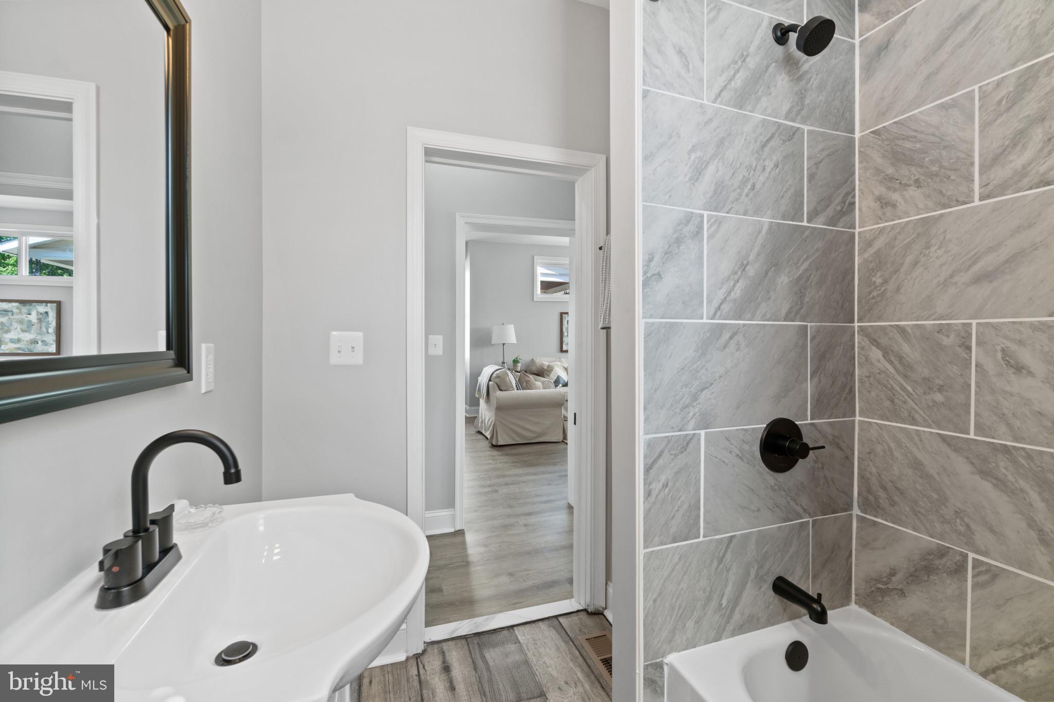 HAMILTON HEIGHTS - Residential