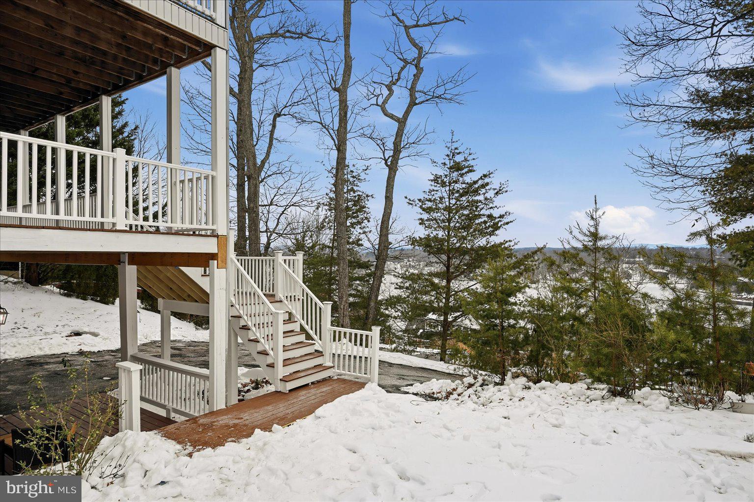 LAKE HOLIDAY ESTATES - Residential