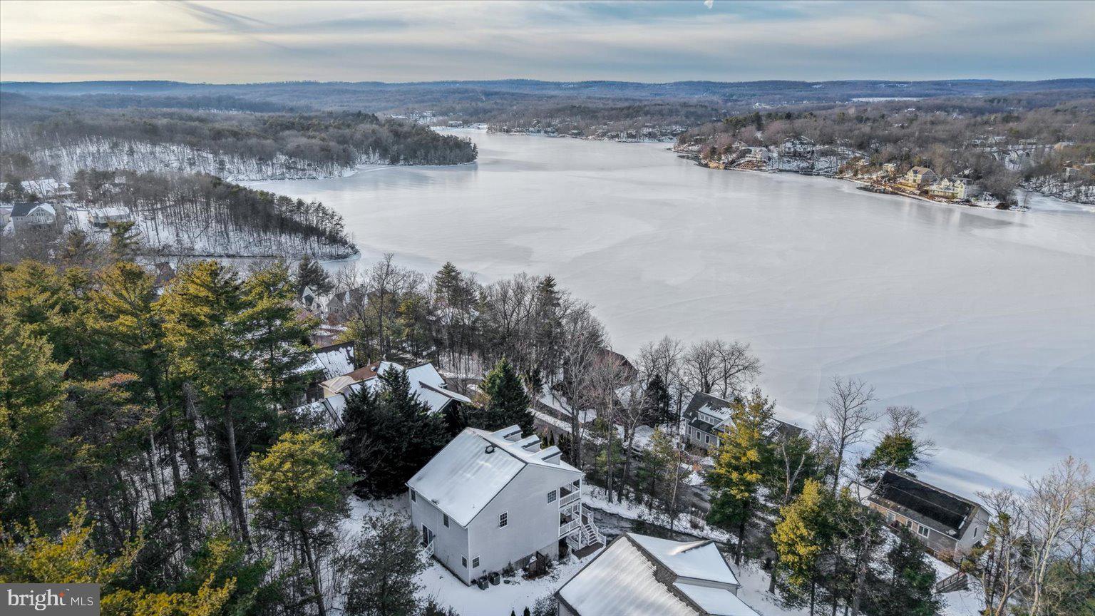 LAKE HOLIDAY ESTATES - Residential