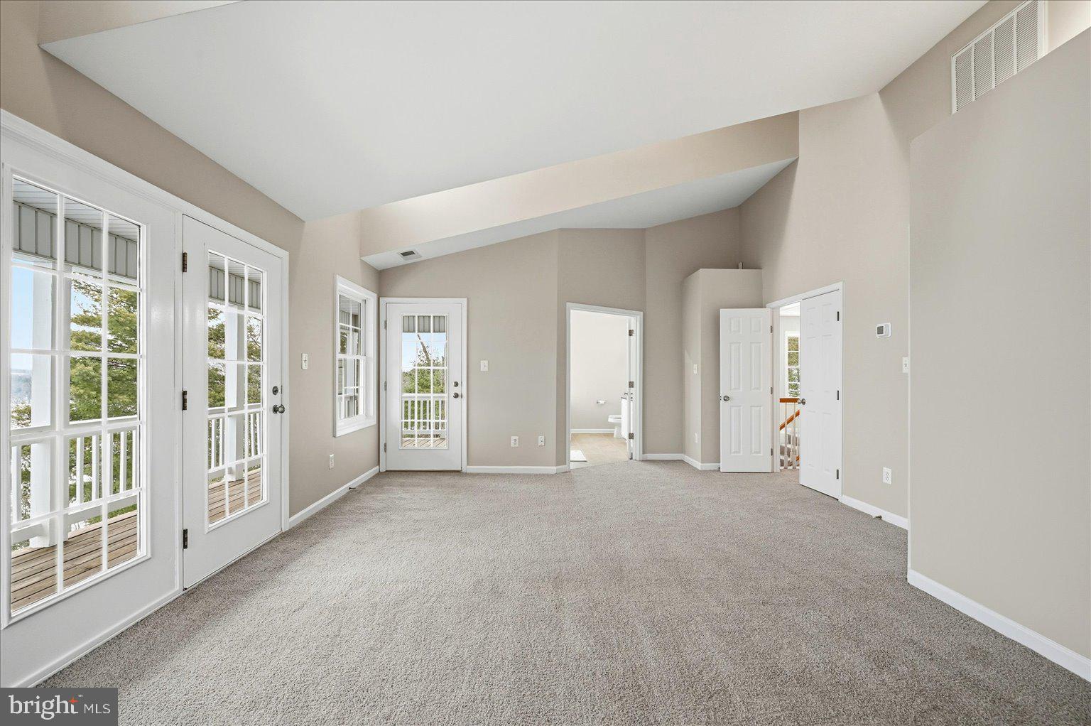 LAKE HOLIDAY ESTATES - Residential