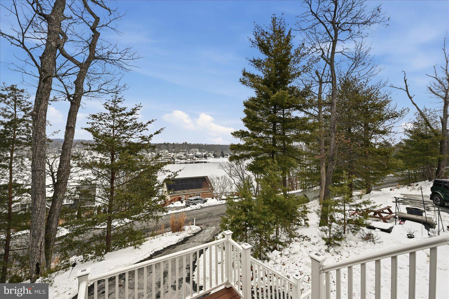 LAKE HOLIDAY ESTATES - Residential