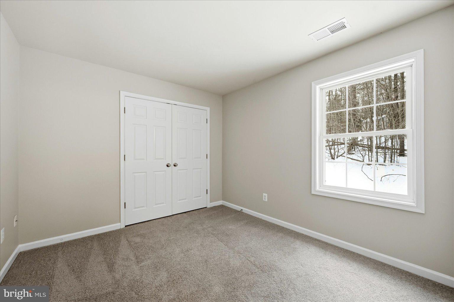 LAKE HOLIDAY ESTATES - Residential