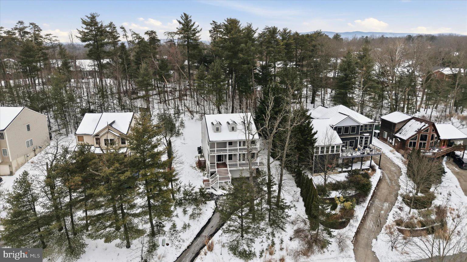 LAKE HOLIDAY ESTATES - Residential