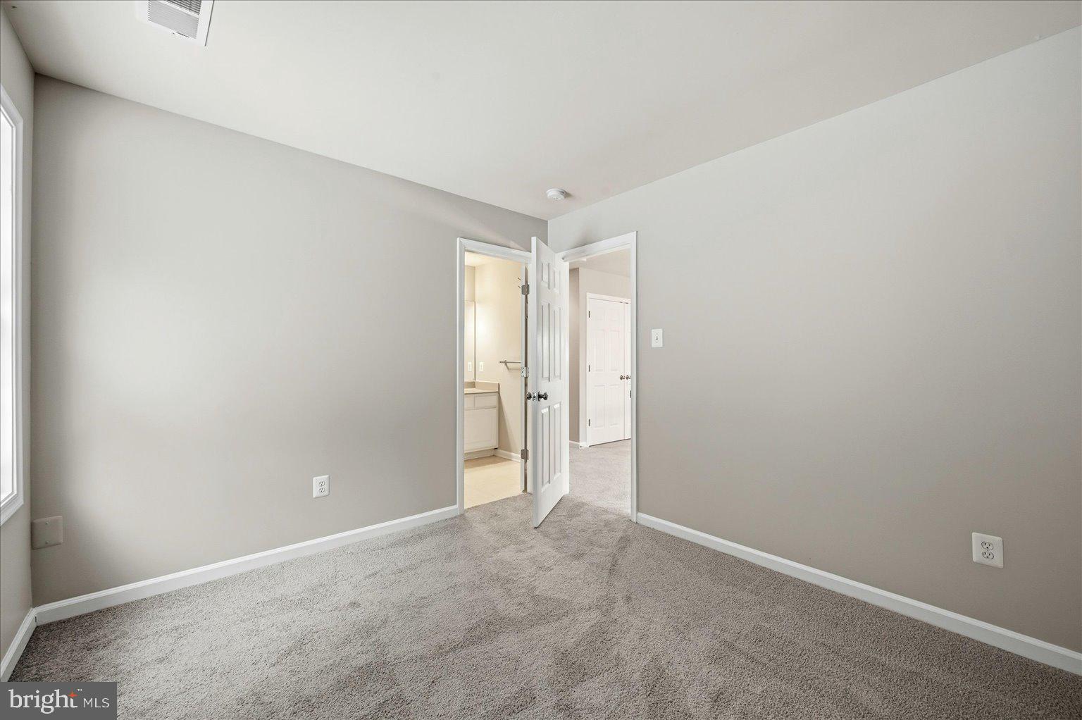 LAKE HOLIDAY ESTATES - Residential