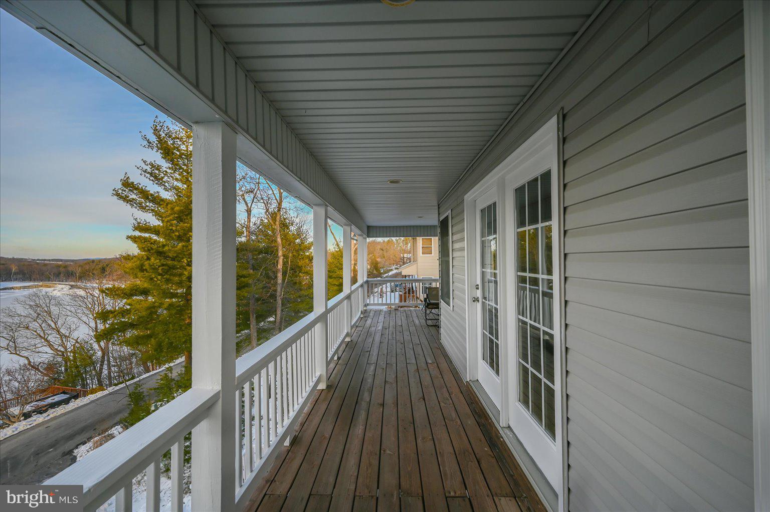 LAKE HOLIDAY ESTATES - Residential