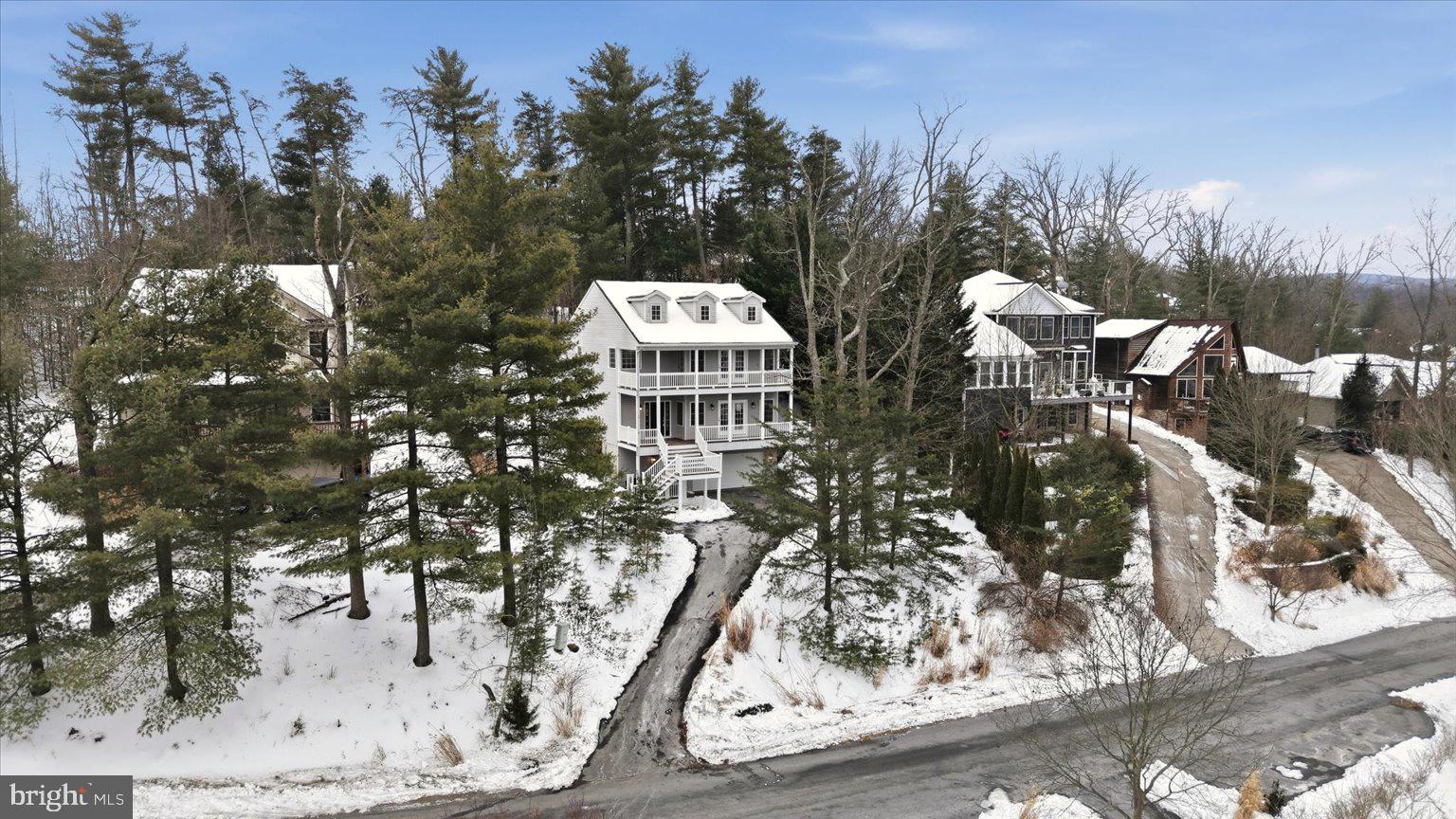 LAKE HOLIDAY ESTATES - Residential