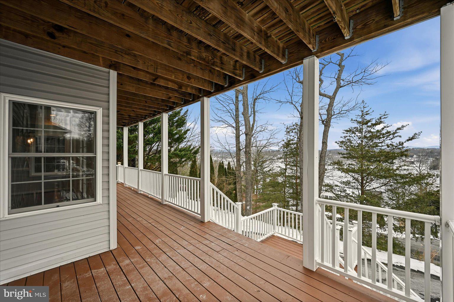 LAKE HOLIDAY ESTATES - Residential