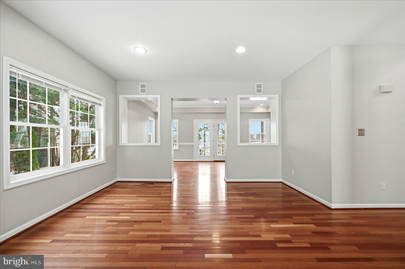 LAKE HOLIDAY ESTATES - Residential