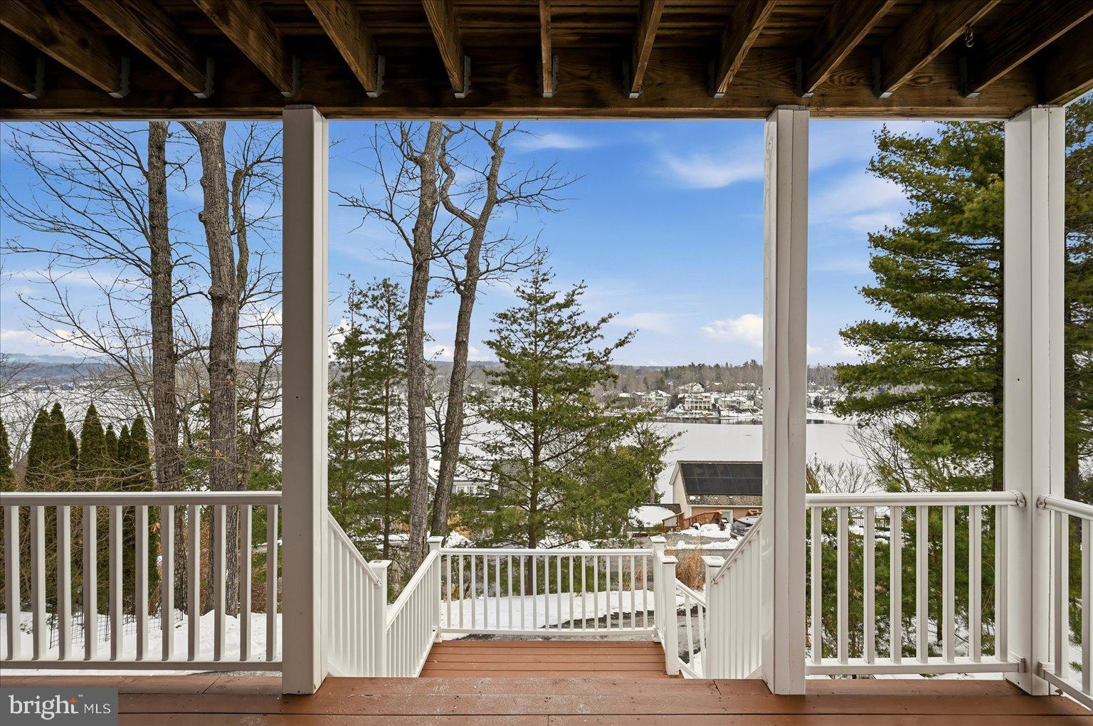 LAKE HOLIDAY ESTATES - Residential