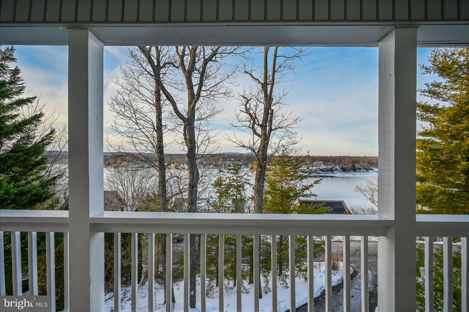 LAKE HOLIDAY ESTATES - Residential